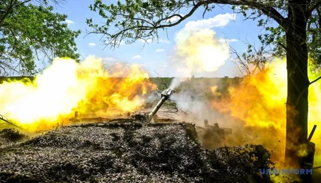 На фронті - 236 боїв за добу, найгарячішими є Покровський і Костянтинівський напрямки