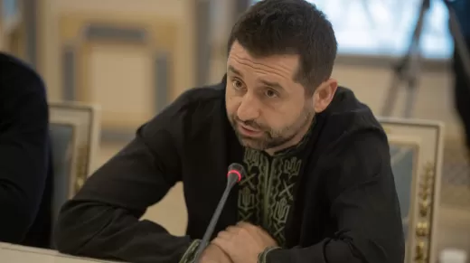 Arakhamia frightened anti-corruption authorities with an attack on them in front of Kravchenko's suspicion to the director of NABU – UE