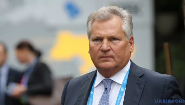 Головною проблемою України на шляху до ЄС буде перехід від війни до зрілої демократії - експрезидент Польщі