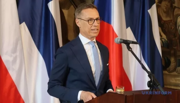 Президент Фінляндії закликав Маска розширити покриття Starlink для України