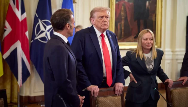 Макрон і Трамп обговорили допомогу українській ППО та мораторій на удари по енергетиці