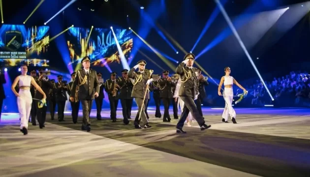 Український військовий оркестр уперше виступив на Nationale Taptoe у Нідерландах