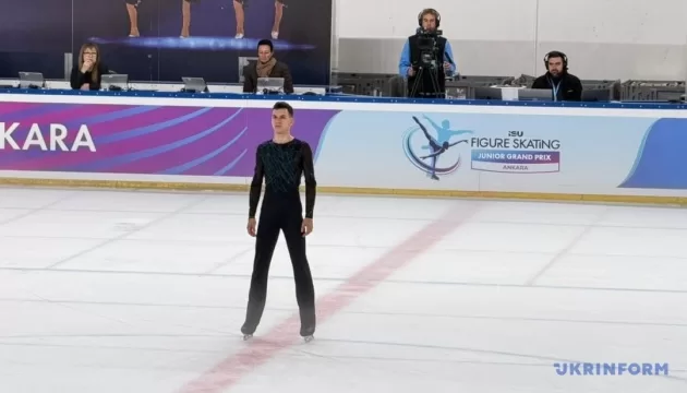 Український фігурист Курцев здобув «срібло» юніорського Гран-прі в Анкарі